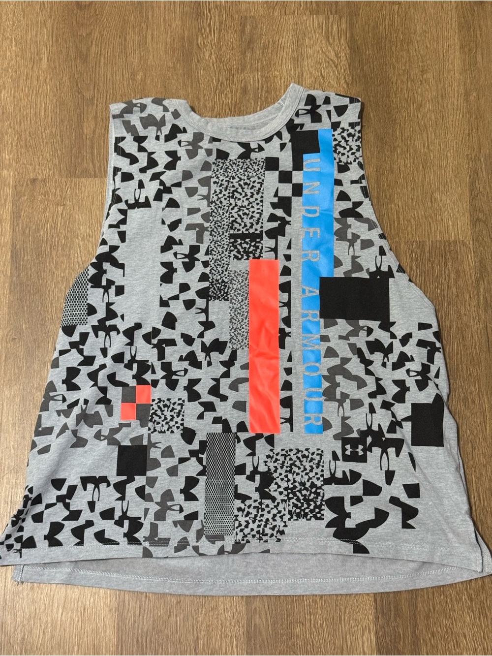 Under Armour HeatGear Women’s XL Loose Sleeveless Tank Crew Geometric Gray Black